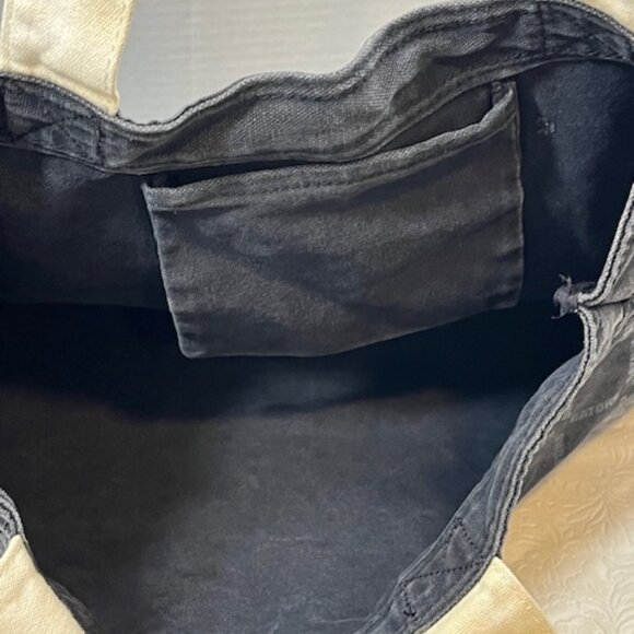 University of Florida Gators Black Canvas Gator Print Collegiate Tote - Picture 7 of 15